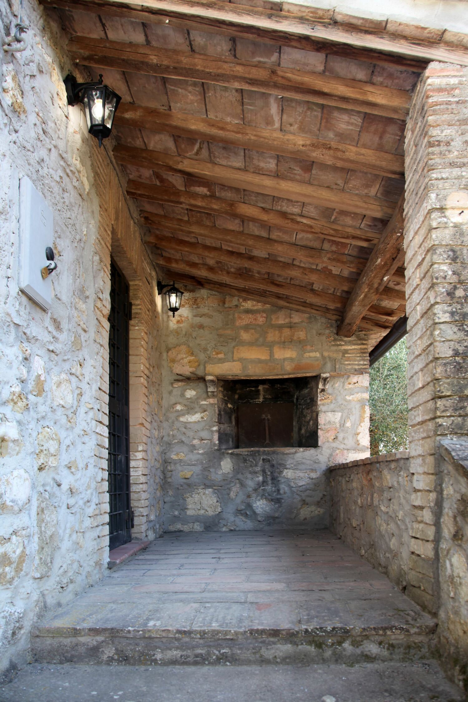 Esterni casale (5)_compressed.jpg