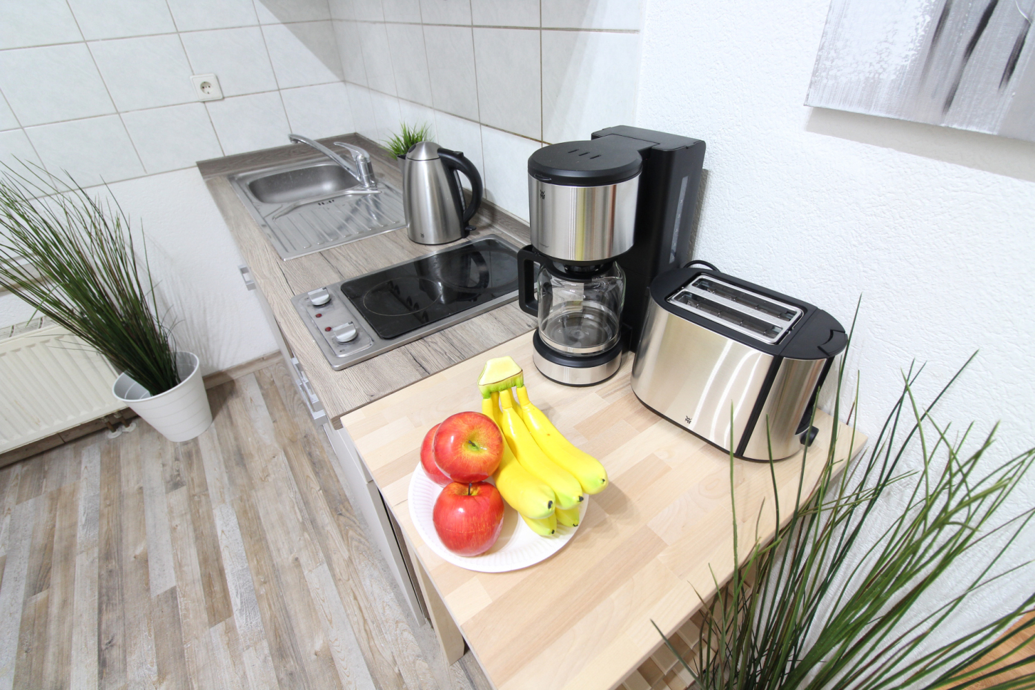 2022-03-17 - kitchen with WMF Toaster WMF kettle WMF coffee maschine.jpg