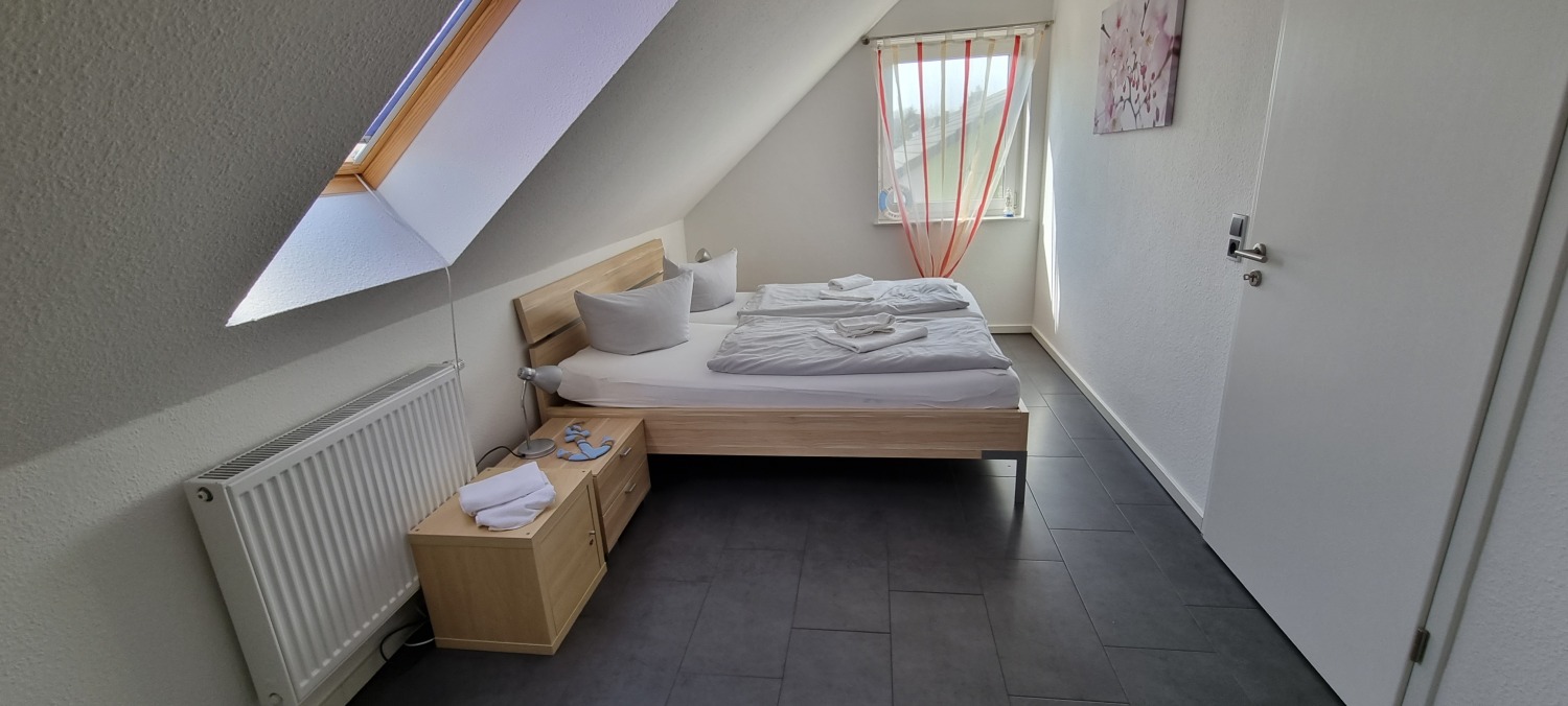 20Galerie - 3. Schlafzimmer OG.jpg