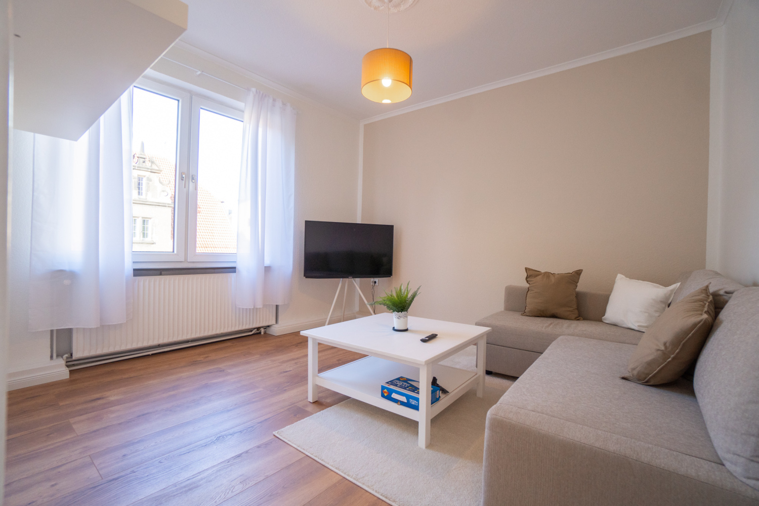 AirBnb - 2. OG-04.jpg