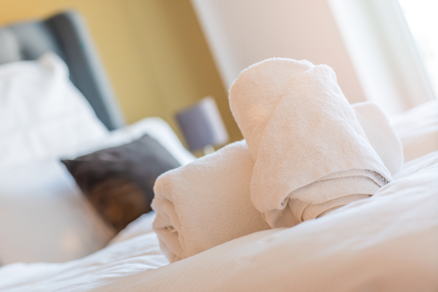 Hochwertige Bettwaren und frische Handtücher.jpg