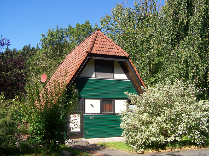 Haus Kirschblüte Vorderseite - Kopie - Kopie.jpg