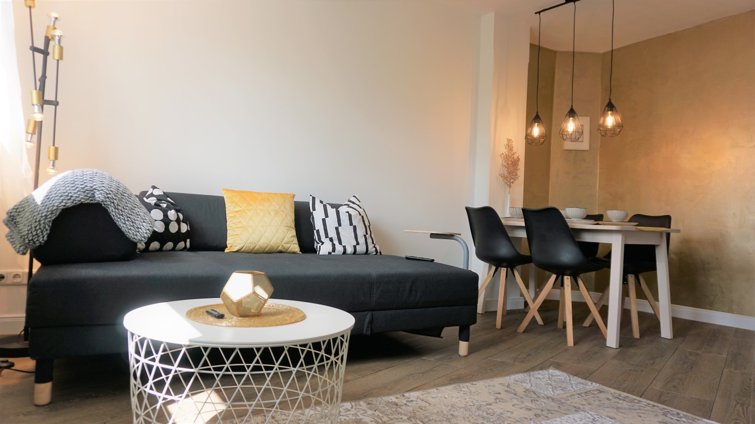 Wohnzimmer totale 2.jpg