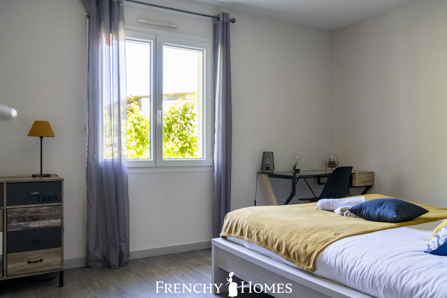 FrenchyHomes25Logo-416.jpg