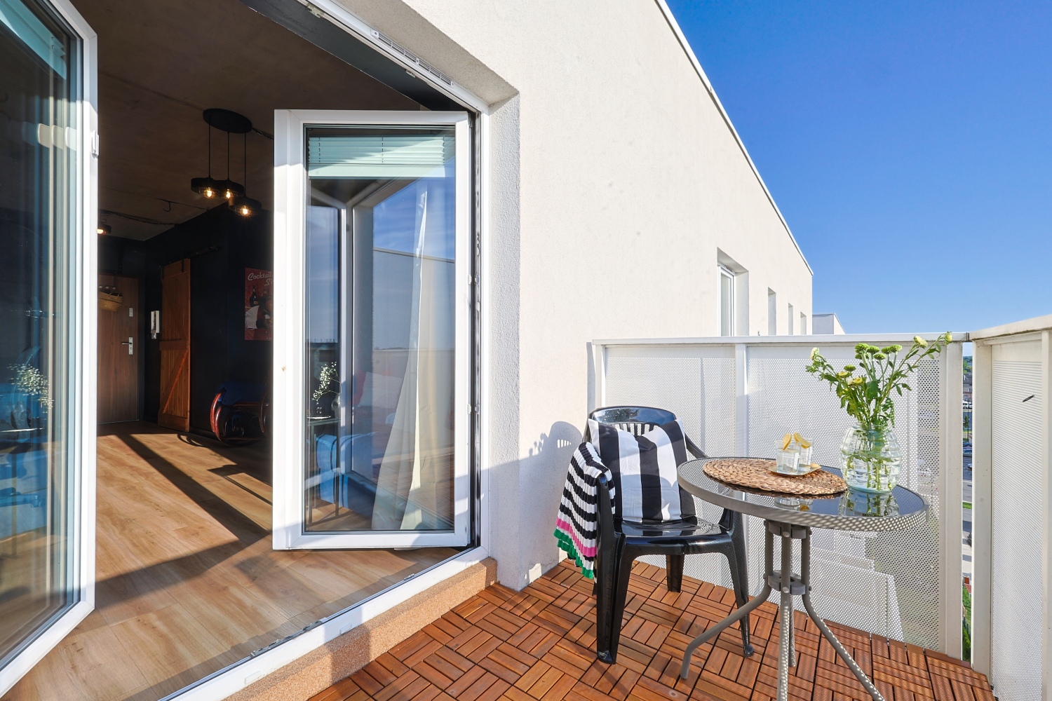 BALKON Łódź booking airbnb.jpg