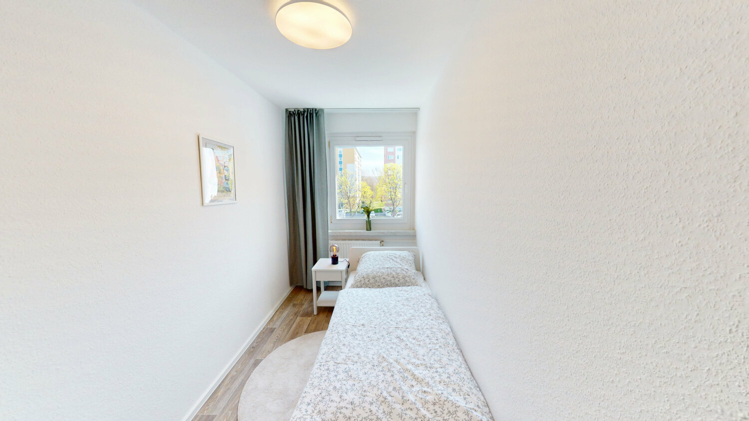 Schlafzimmer (5).jpg