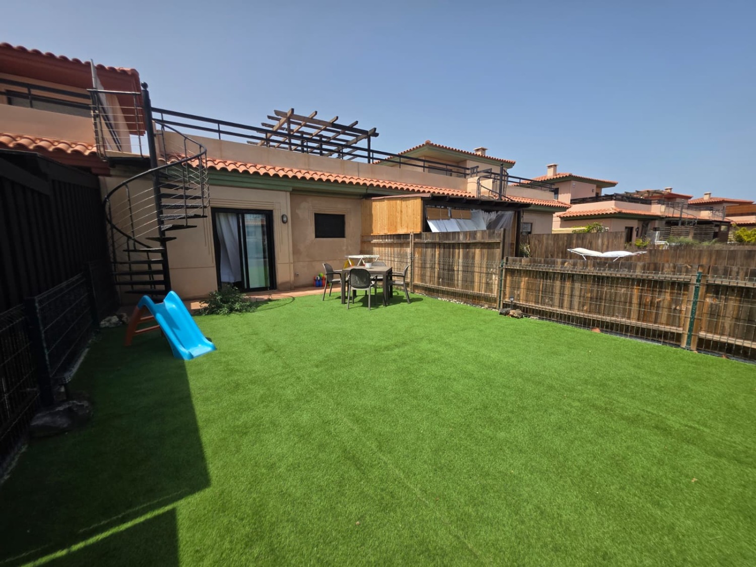 OM1249AGOTO2025 (16).jpg