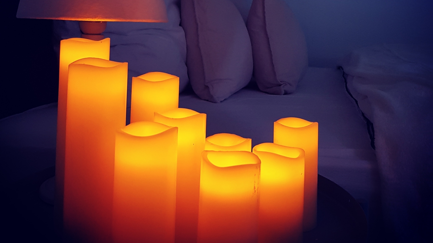 Kerzen Hotelzimmer.jpg