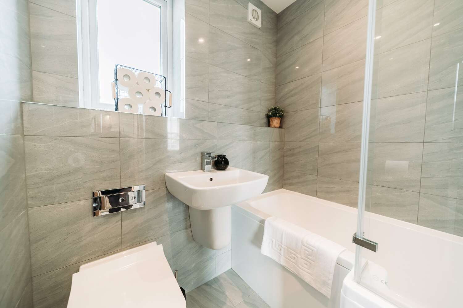 Kandaka Properties - 12 Ravenscar Avenue Property Photos (29 of 185)-min.jpg