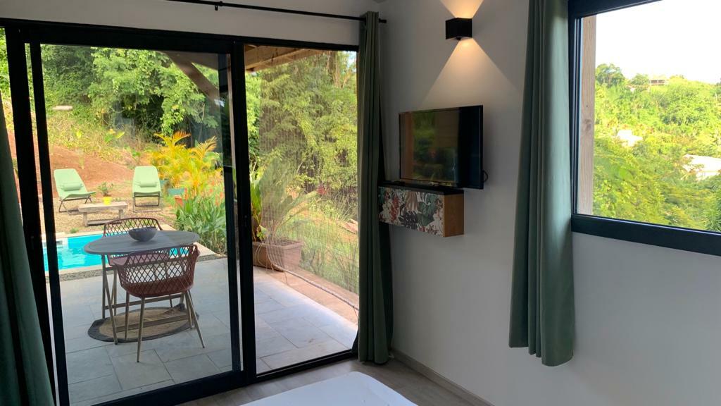 GISOU Vue  jardin depuis Intérieur.JPG