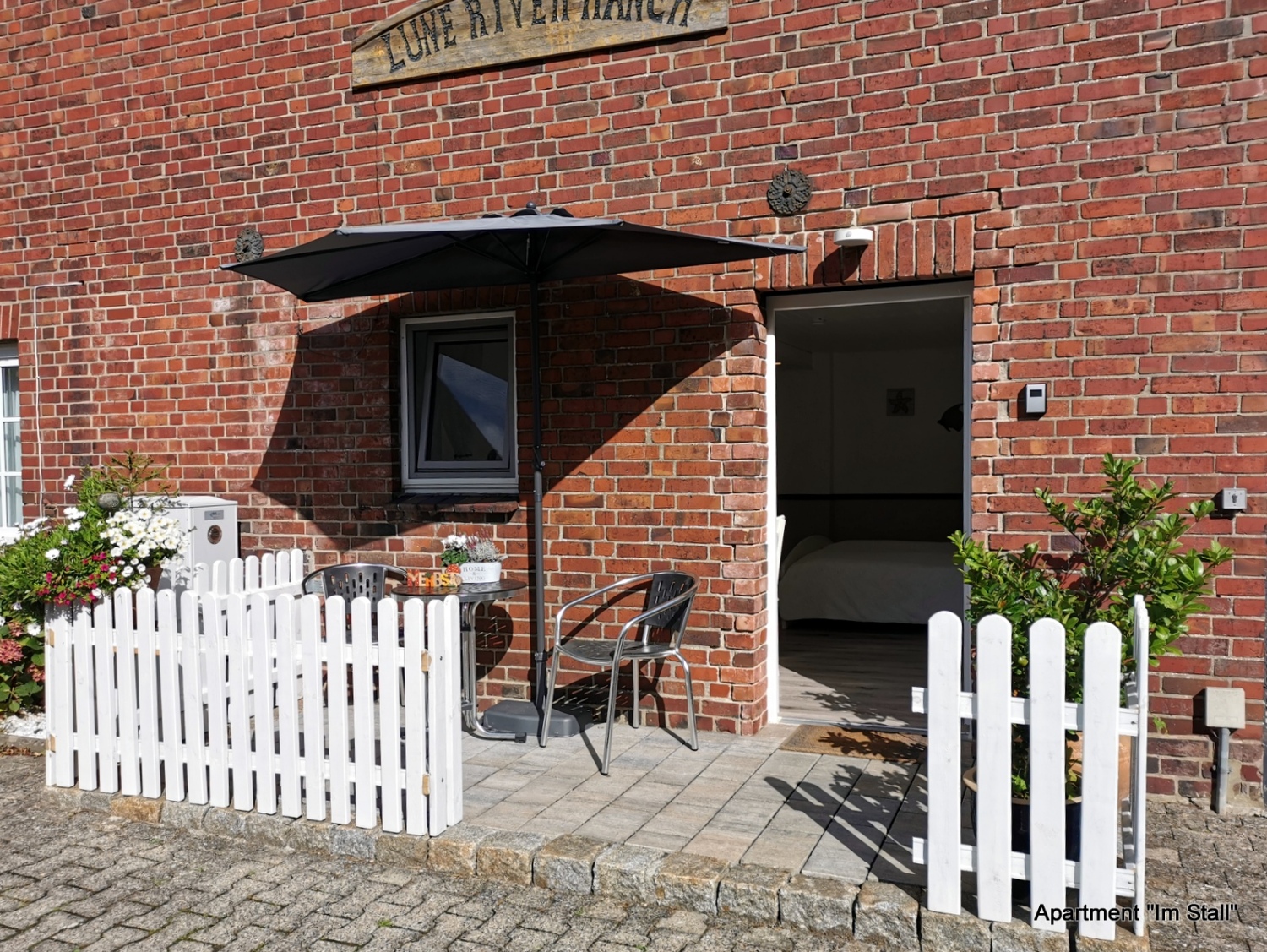 Apartment im Stall Terasse.jpg