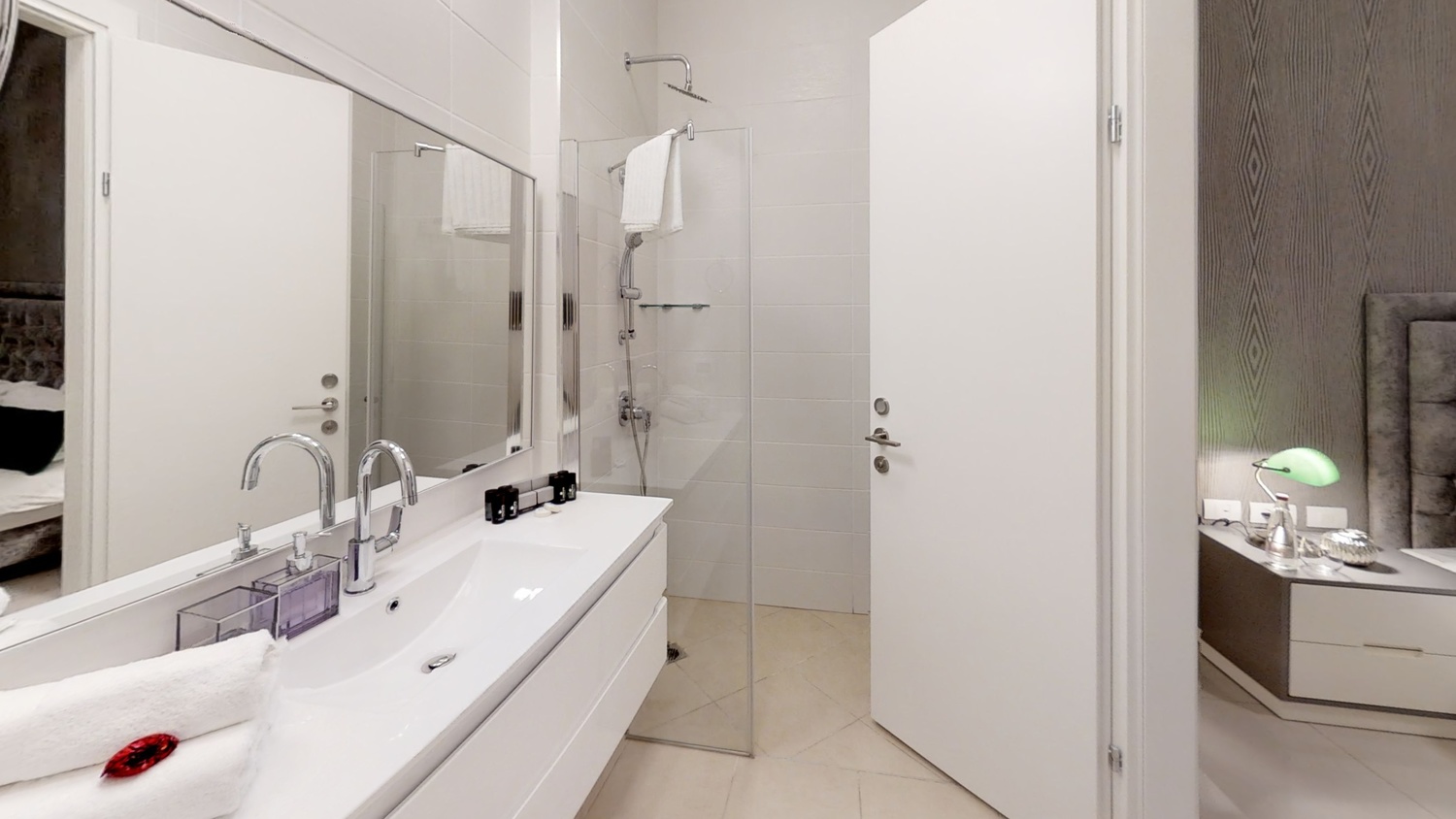 Mounbaz-Bathroom (2).jpg