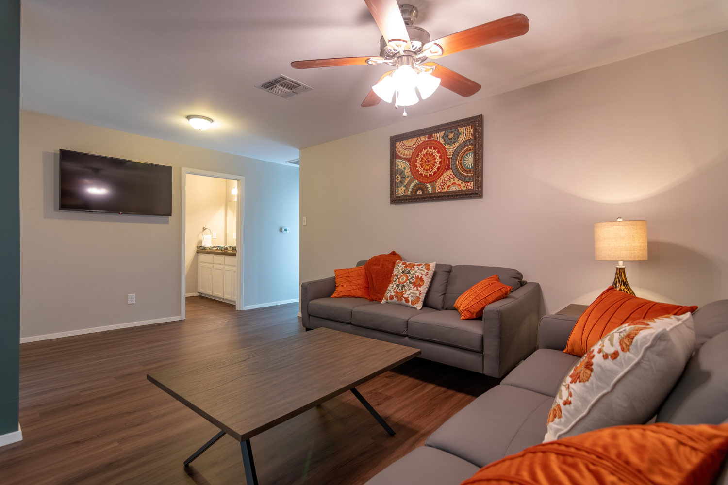 111Robinson-Unit B-006.jpg