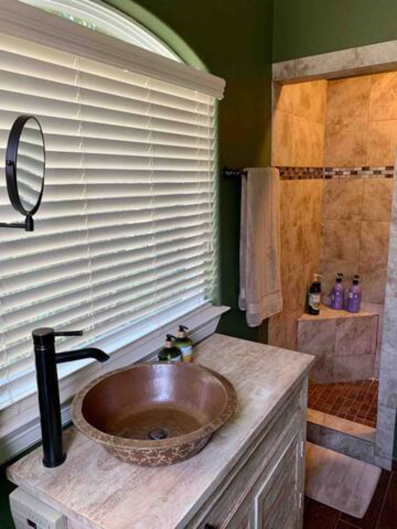 West Wing Bathroom.png