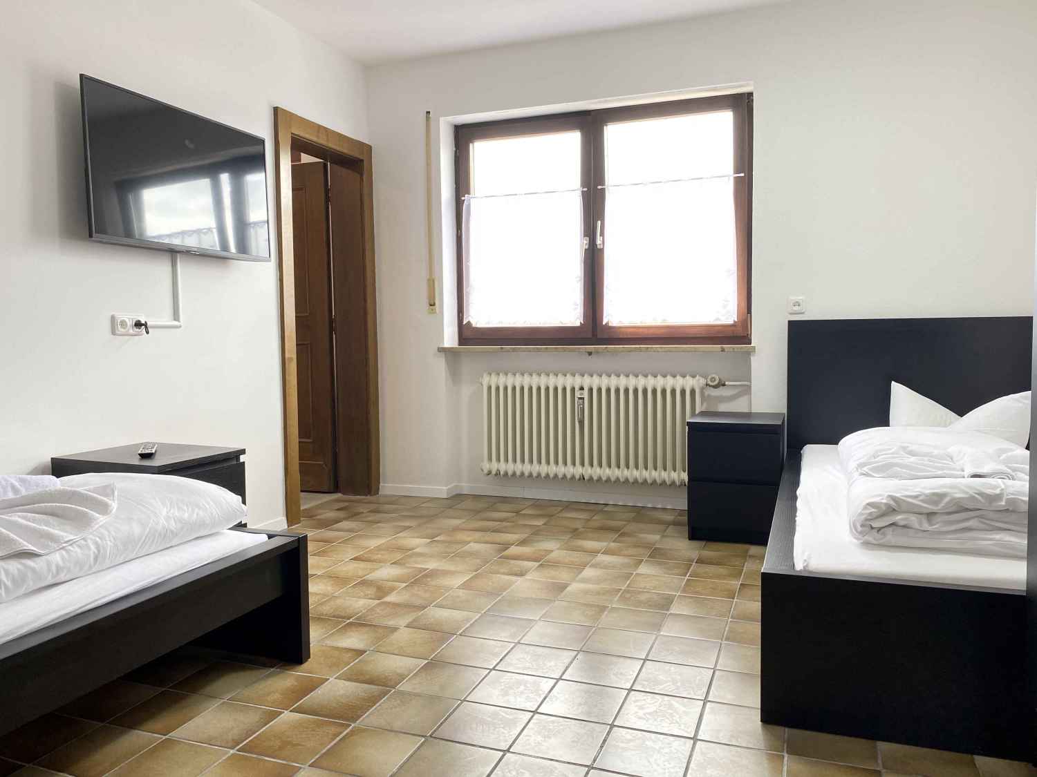 SAD202_(2. OG) Sonnenhöhe 10, 92421 Schwandorf (13).jpg