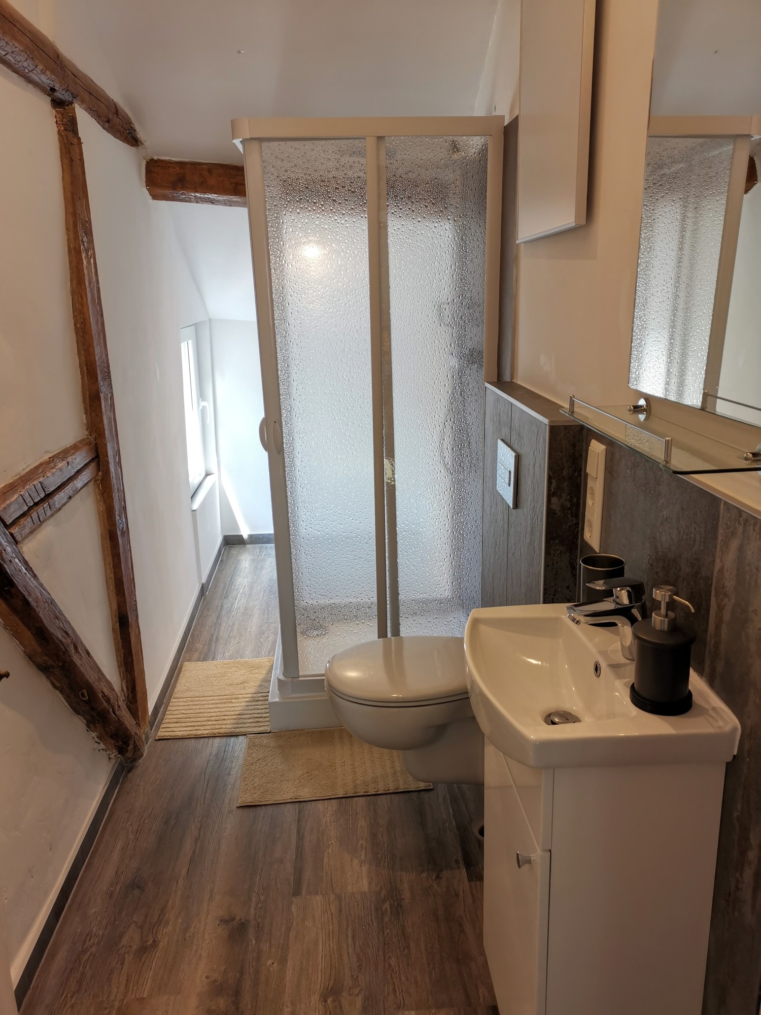 2. Duschbad im 1.OG.jpg