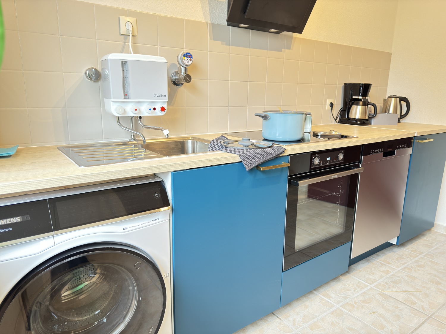 24-04-08 16-24-28 0249.jpg