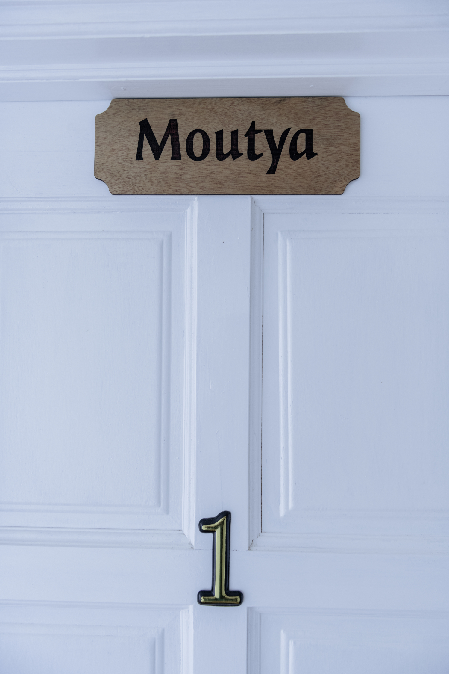 SIGN - MOUTYA.jpg