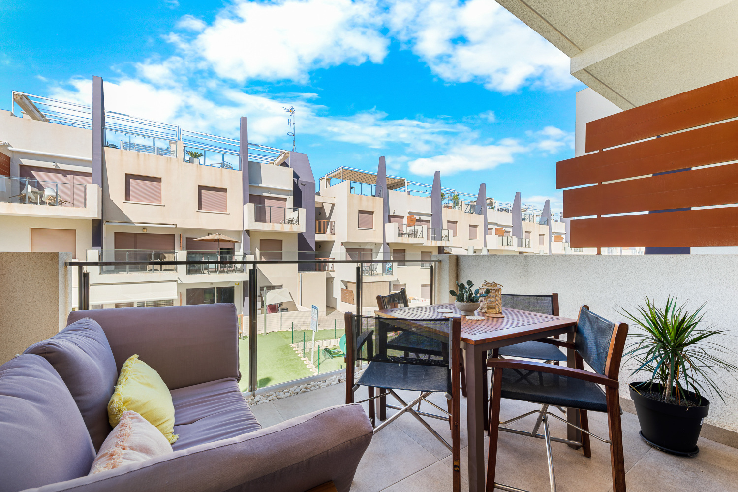 LEVANTE SUNRISE CALLE GOTEBORG 32 (9).jpg