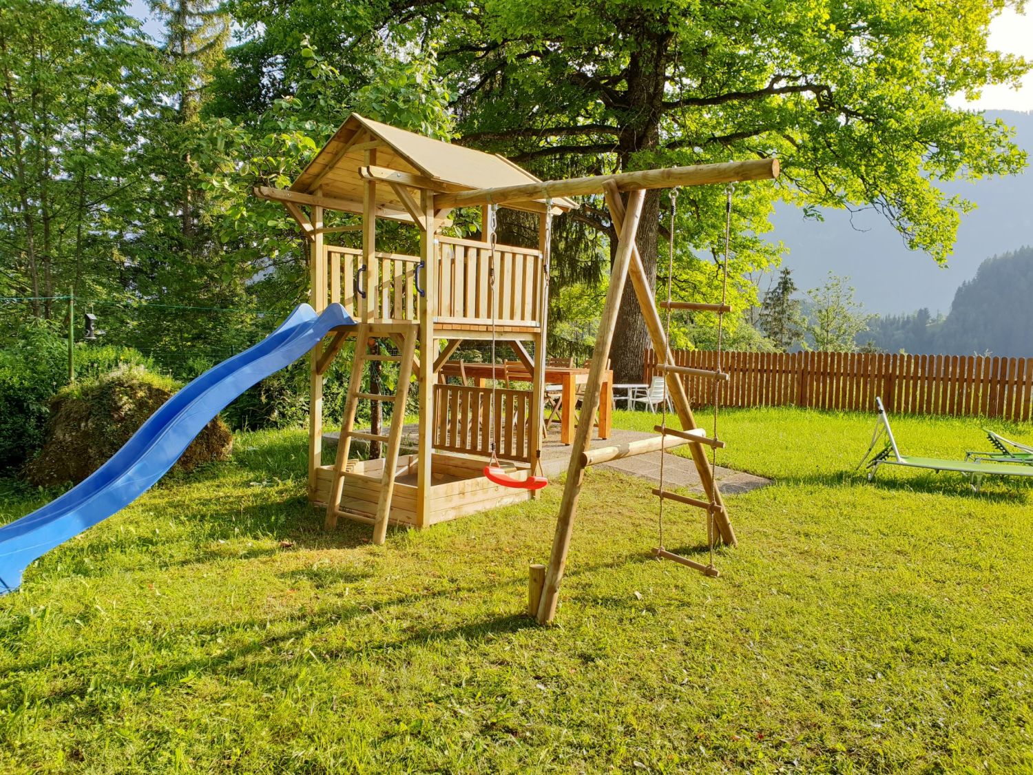 Spielplatz für Familienurlaub in Spital am Pyhrn - Ferienapartment Mountain View 1.jpg