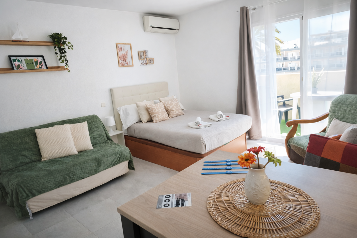 325.4 Cama y Sofa.png