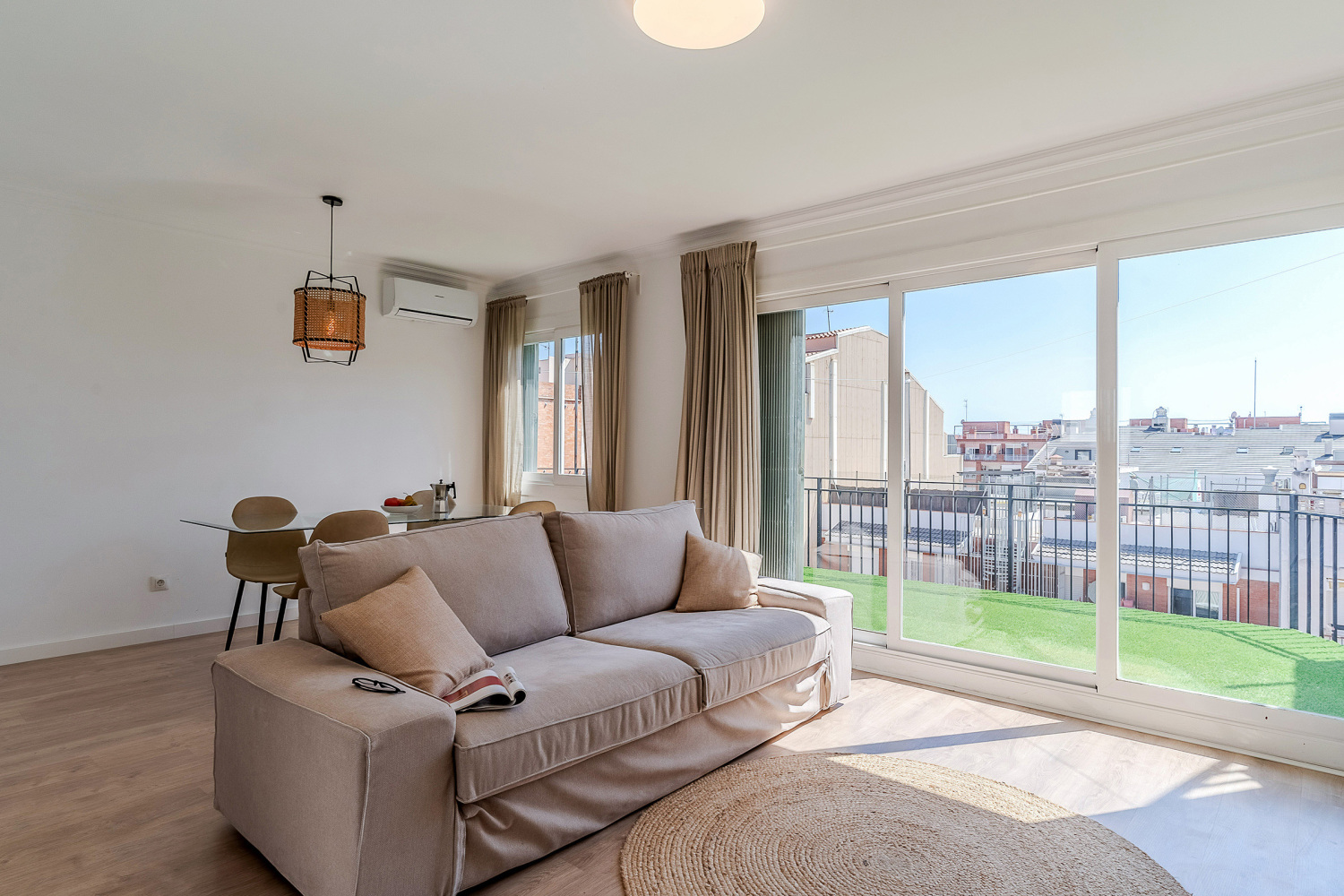 Holiday Tete ático WEB (3).jpg