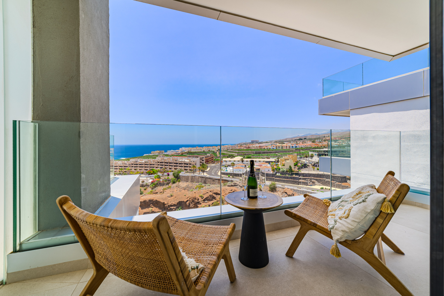 20250617 - 25 - Mi Paraiso - Lucinda - Ocean Garden 1012 - FV +20detalles-2.jpg