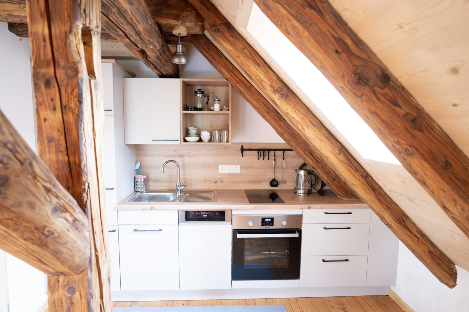 Gästehaus Großhöchberg_Henriette`s Himmelreich_Küche 2.jpg