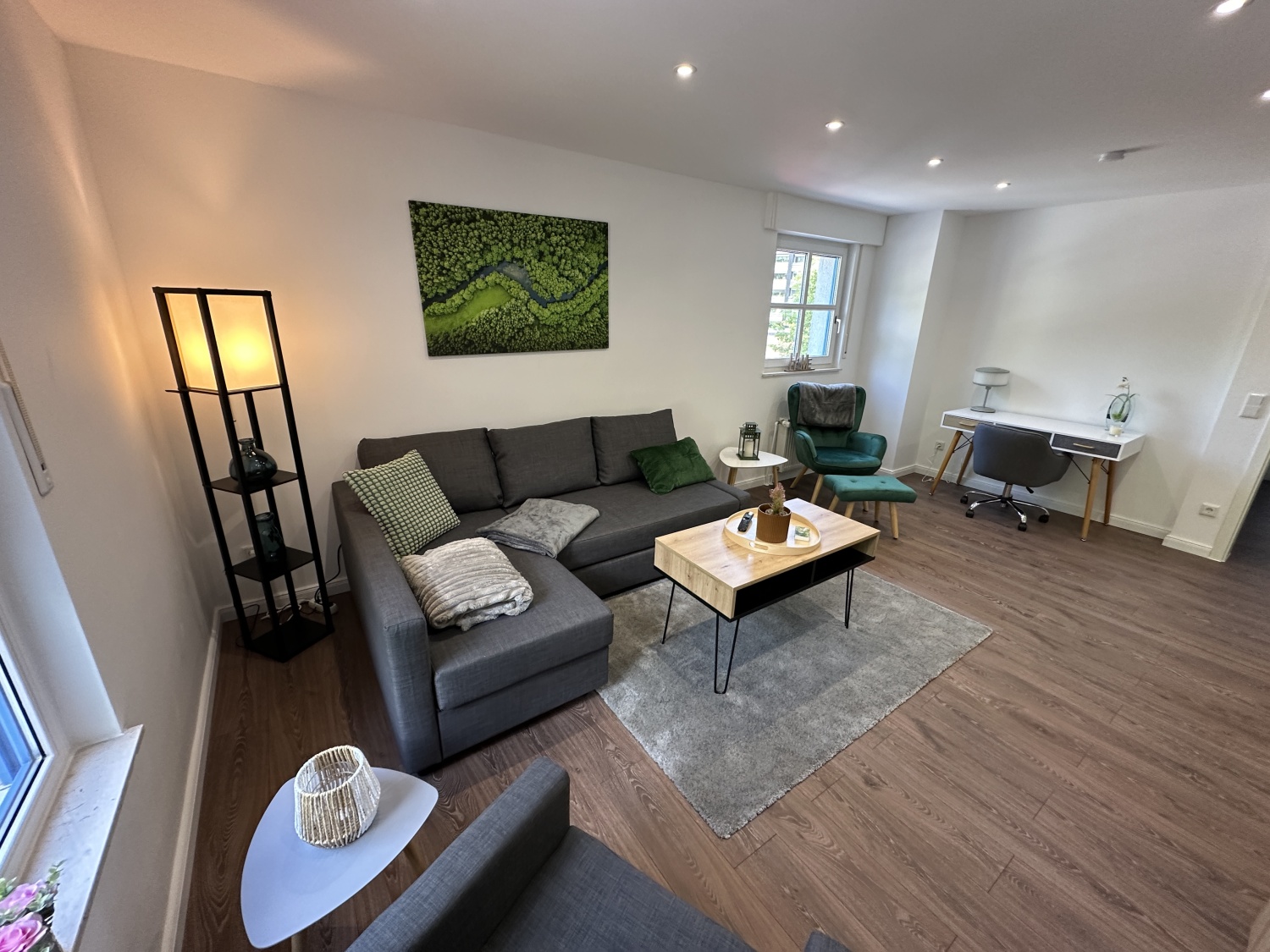 Wohnzimmer Seitenansicht.JPG