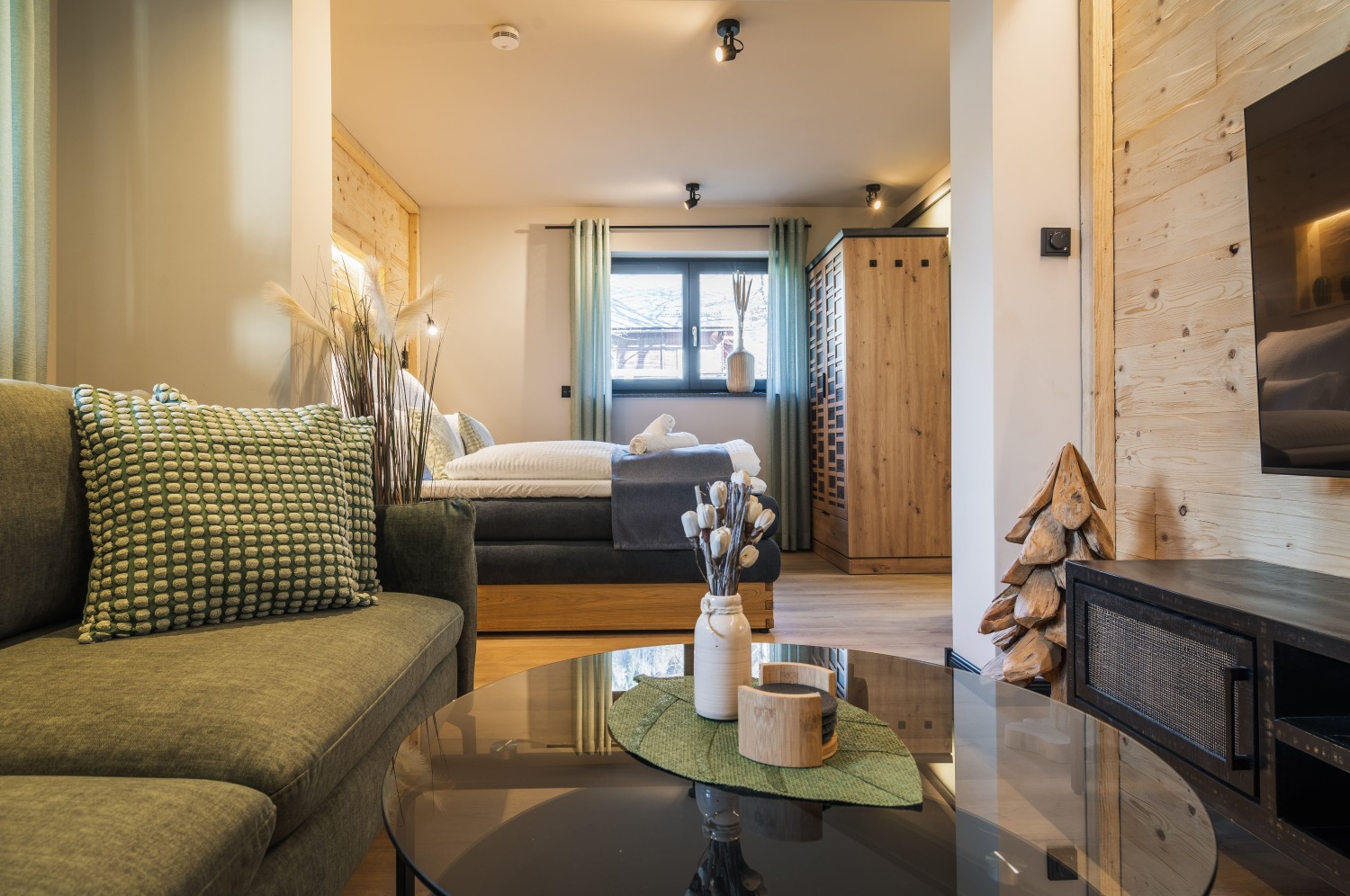 1_Chalet_Bergblick_Ferienwohnungen © Mathias Prägant-min.jpg