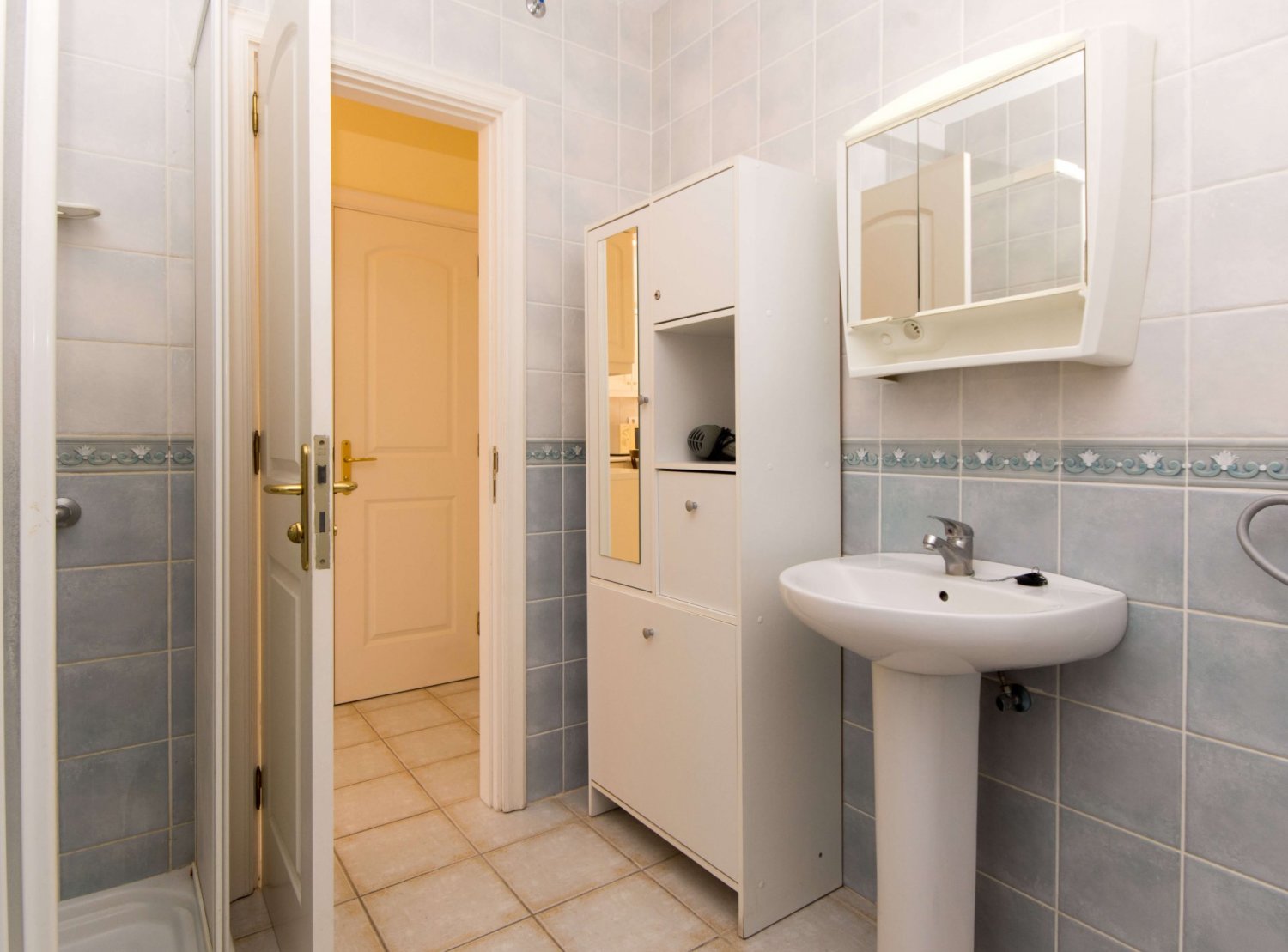 los_cristianos-bonito_apartamento_en_los_cristianos_con_piscina_compartida_8C137083-86A5-3FF3-69C4-19BD27B2E4CF-13.jpg
