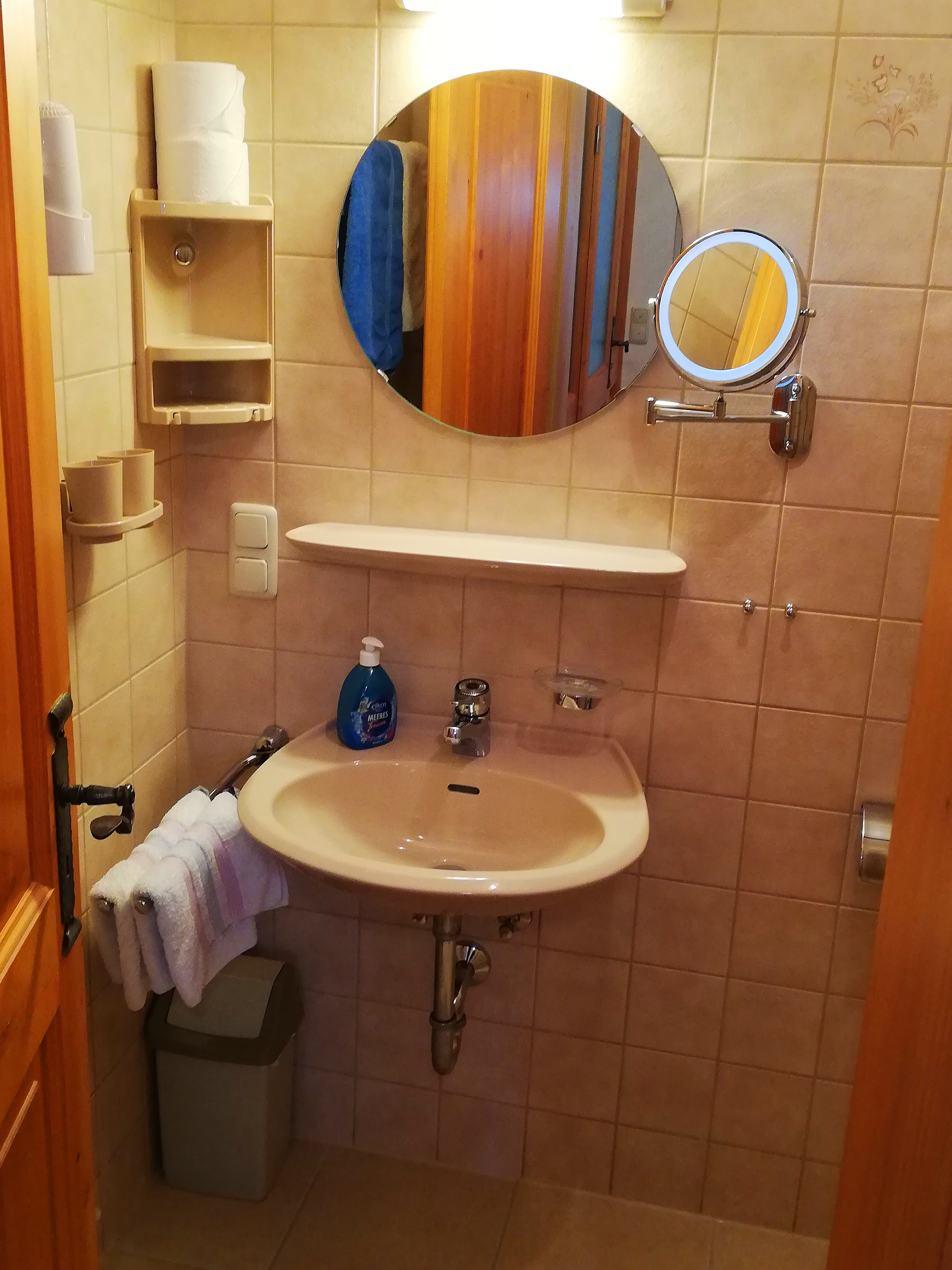 Badezimmer spiegel.jpg