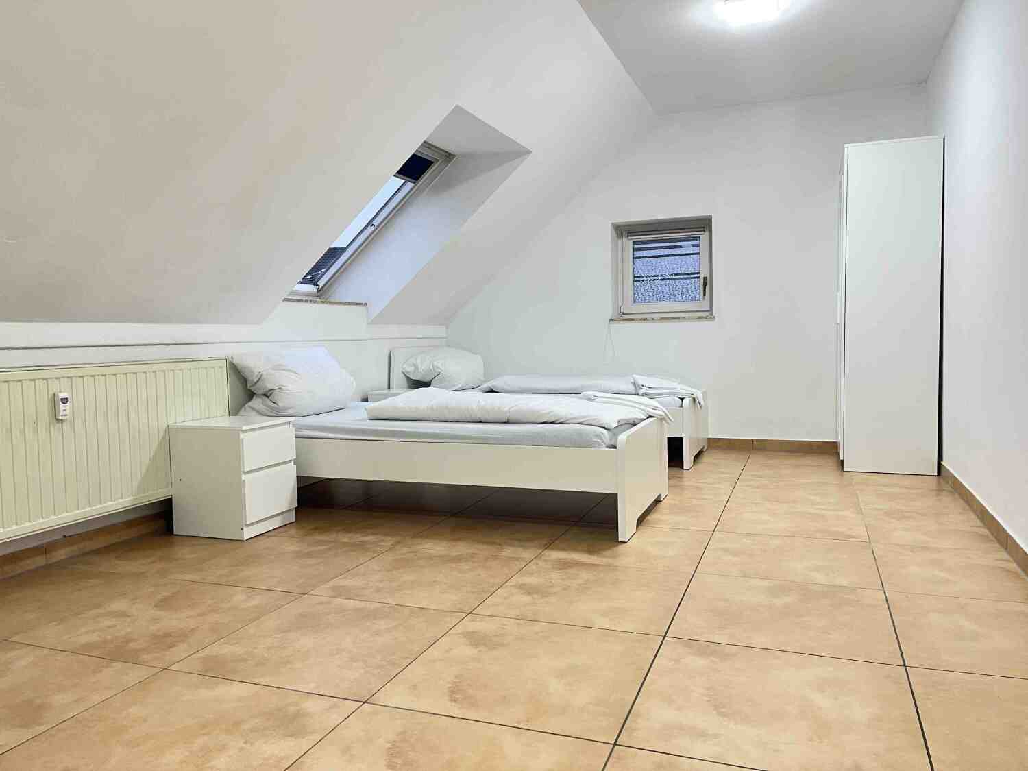 SWF112_(DG) Neue Amberger Straße 24, 92521 Schwarzenfeld (3).jpg