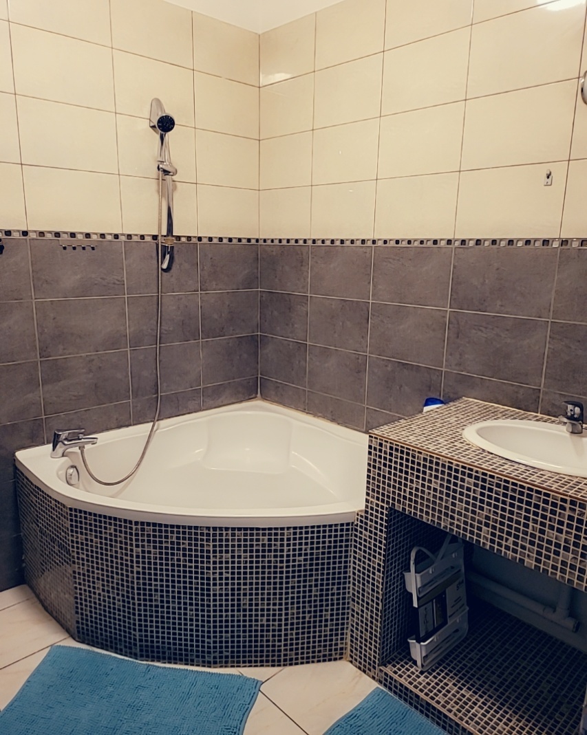 b7389495-435d-4206-a7a8-759ce82fc25f (1).JPG