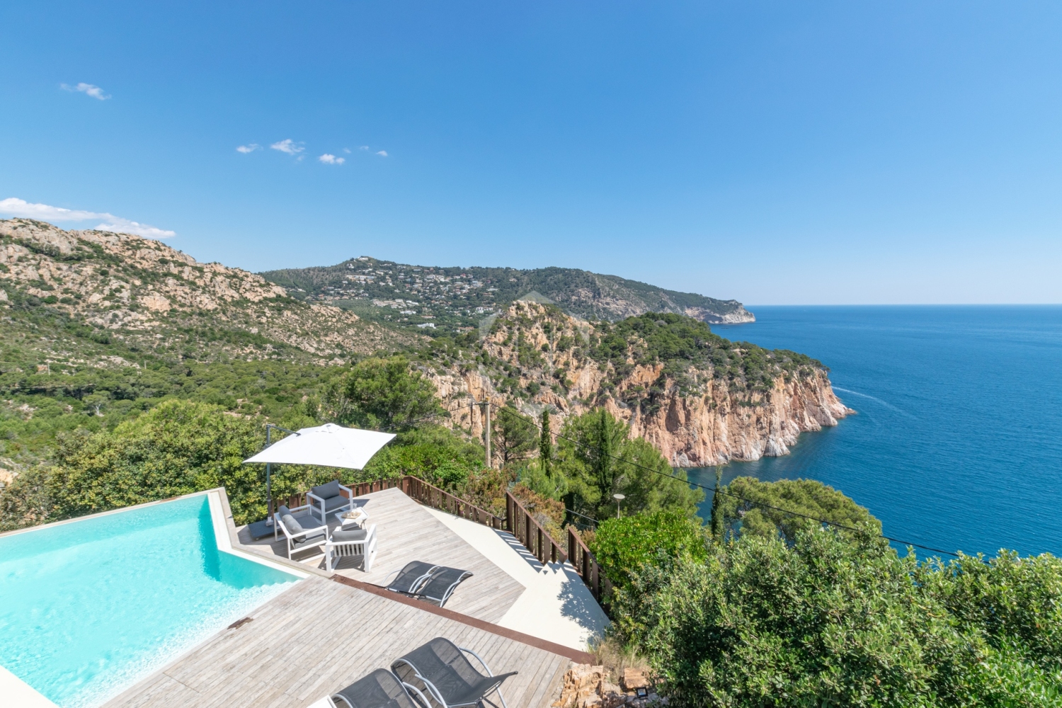 Villa Crystal, Luxury rental home in Aiguablava, Begur, Costa Brava (38).jpg