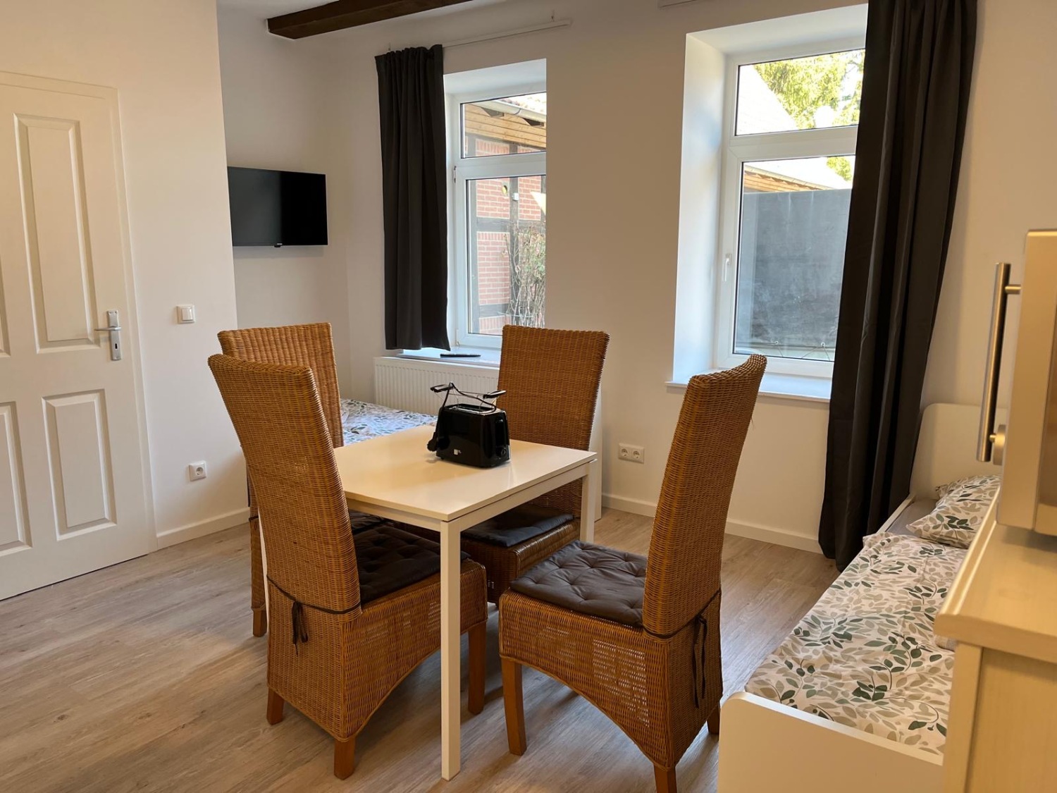 W3 Zimmerblick front.jpeg