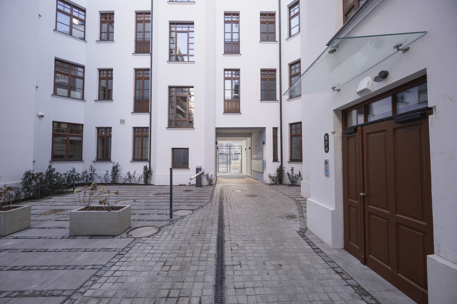 dziedziniec mieszkanie 69 nawrot.jpg