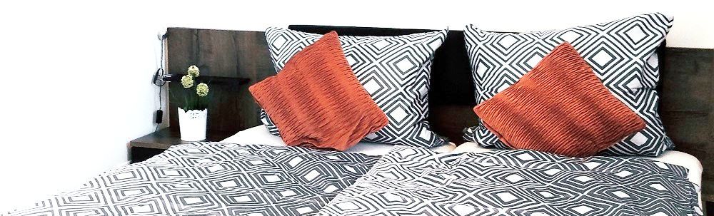 Schlafzimmer Paris verkleinert und ausgeschnitten.jpg