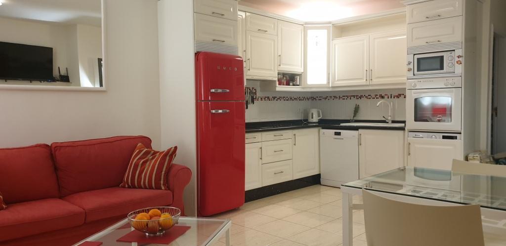 photo fridge nuevo-kleiner.jpg