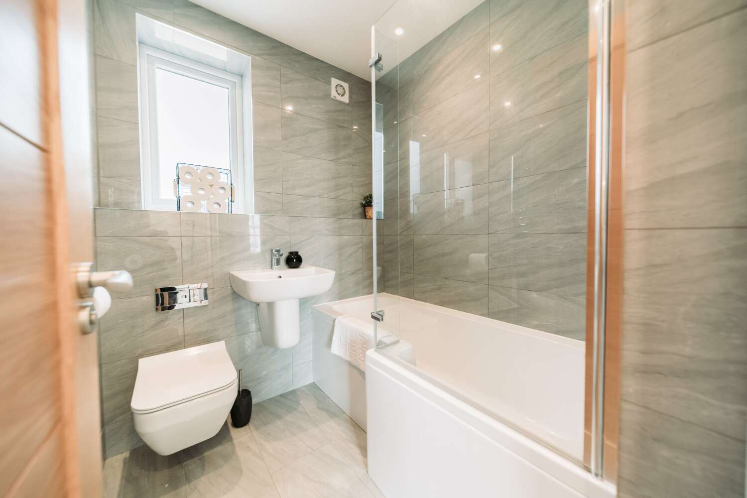 Kandaka Properties - 12 Ravenscar Avenue Property Photos (25 of 185)-min.jpg