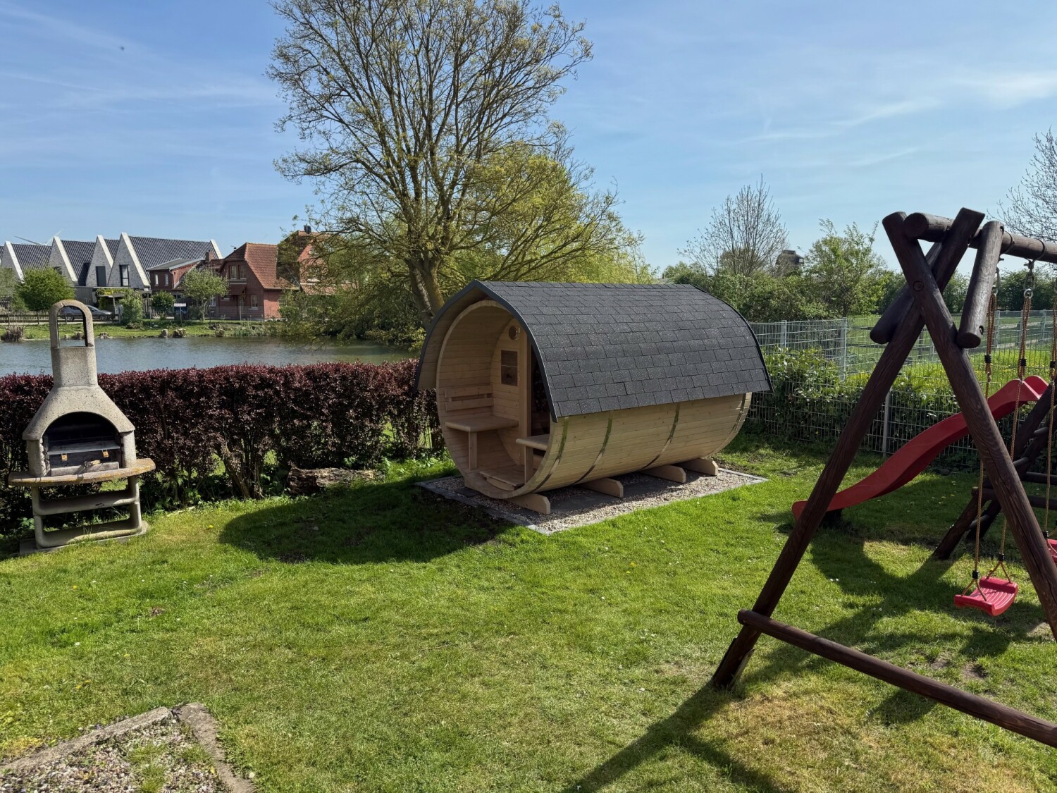 Sauna - Außen Neu.jpg