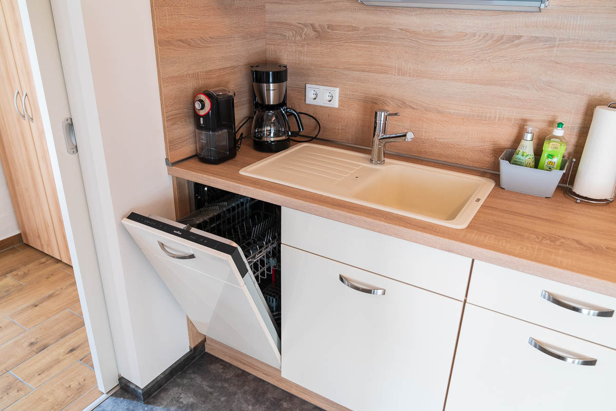 (3) Küche, Geschirrspüler.jpg