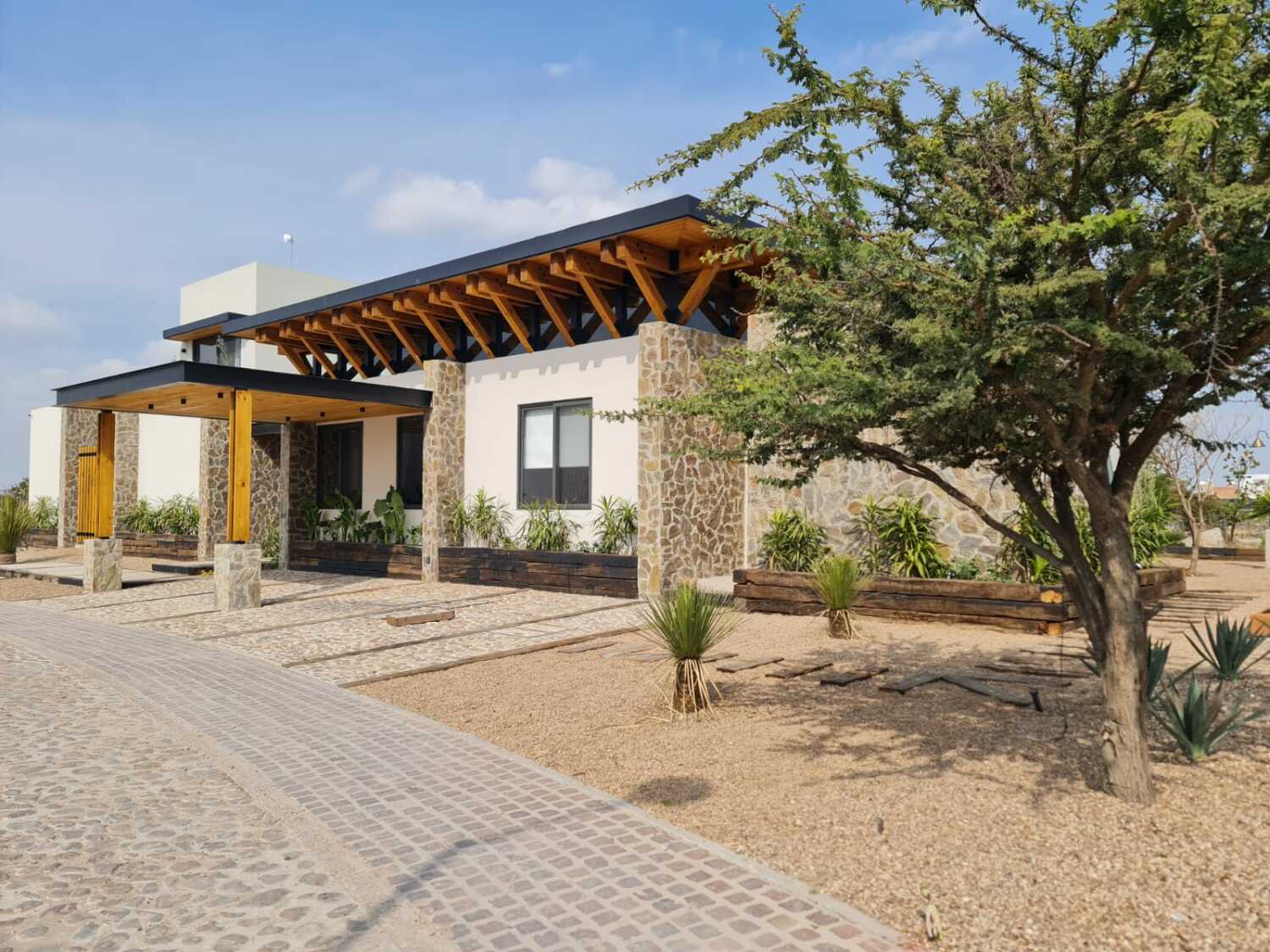 WhatsApp Image 2023-03-01 at 10.58.16 AM (1).jpeg