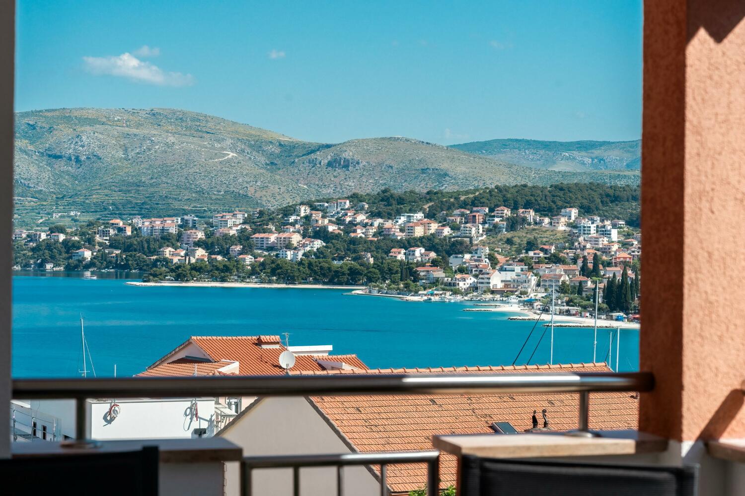 Apartman Okrug Balkon  Bild 2 Blick Trogir -19.05.2025.jpg