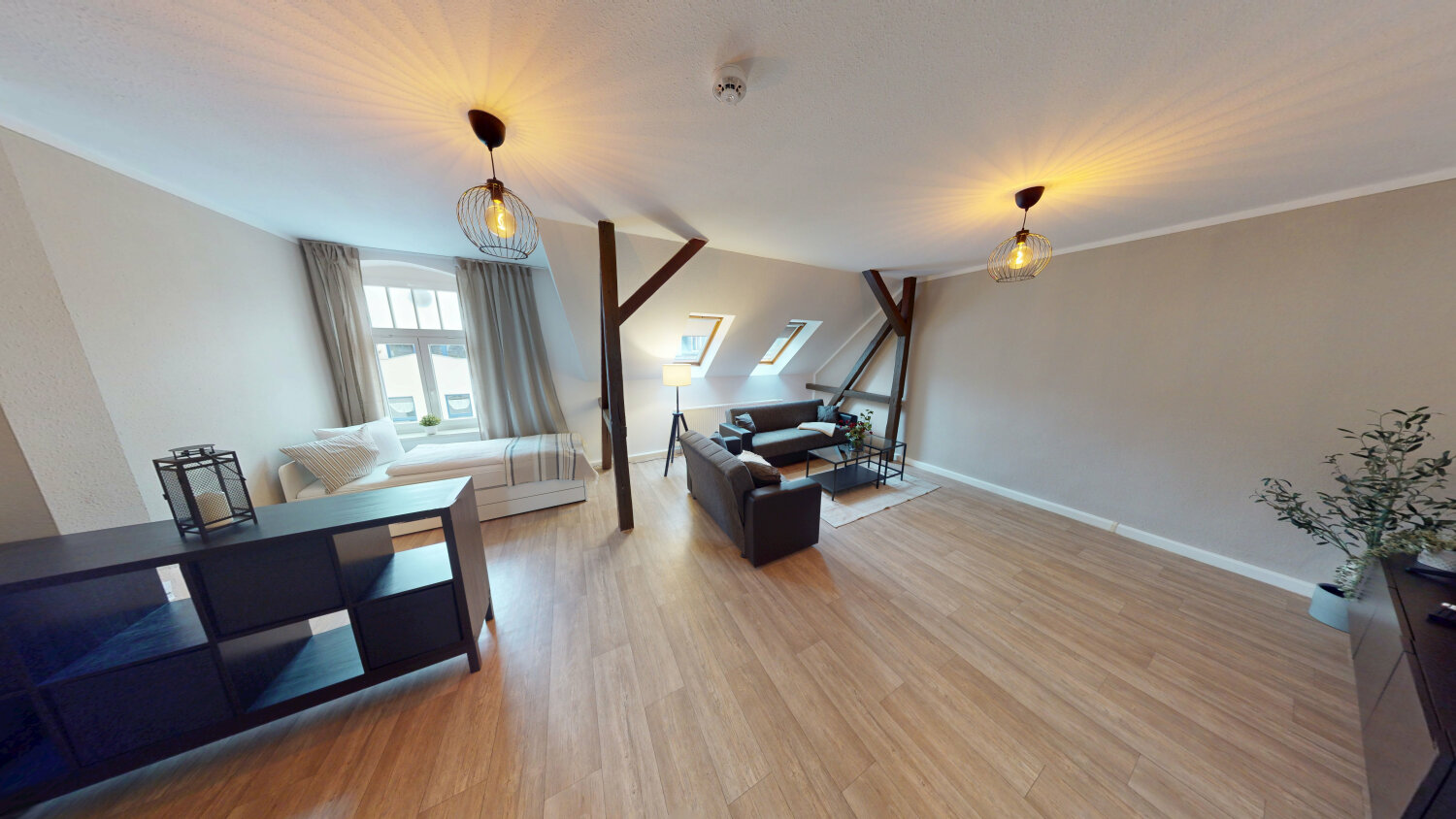 Hübschmannstr. 10 Wohnzimmer (1).jpg