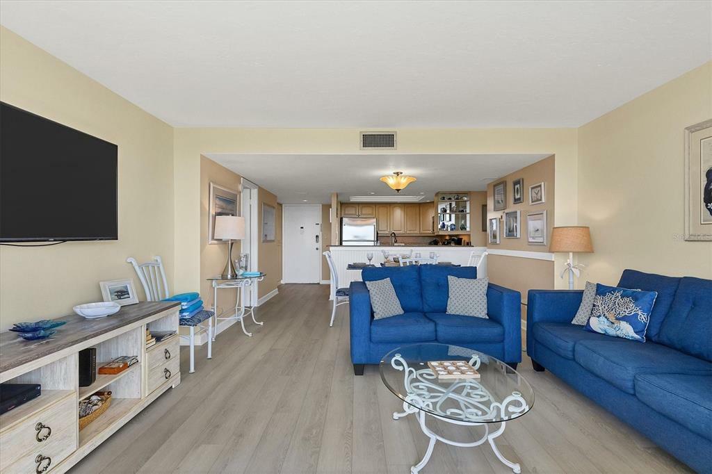 AnyConv.com__d003 (7).jpg