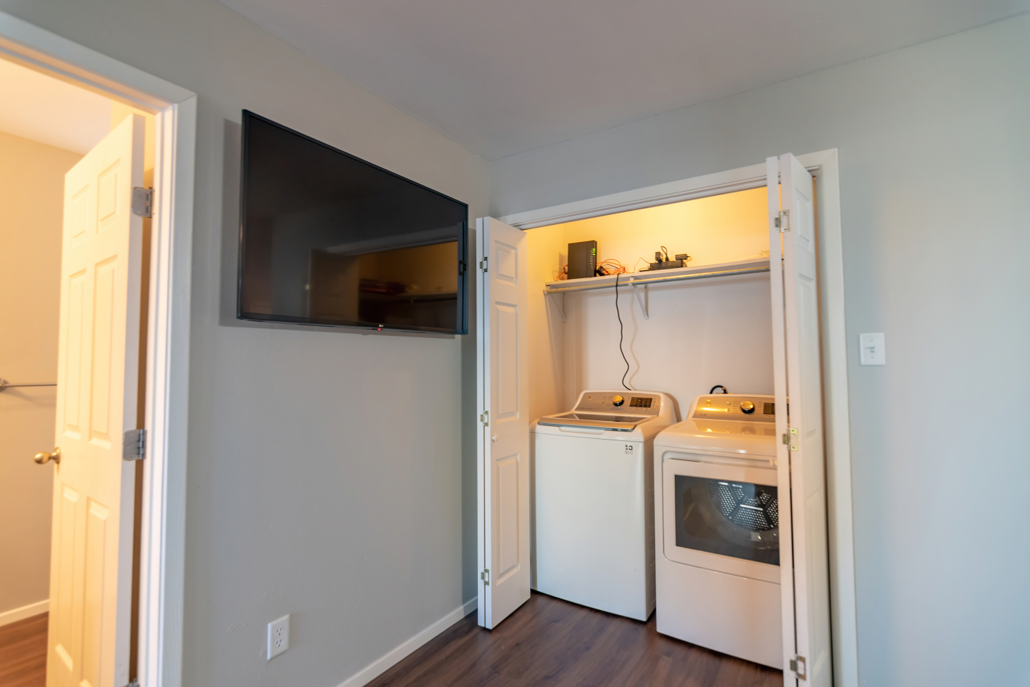 111Robinson-Unit A-008.jpg