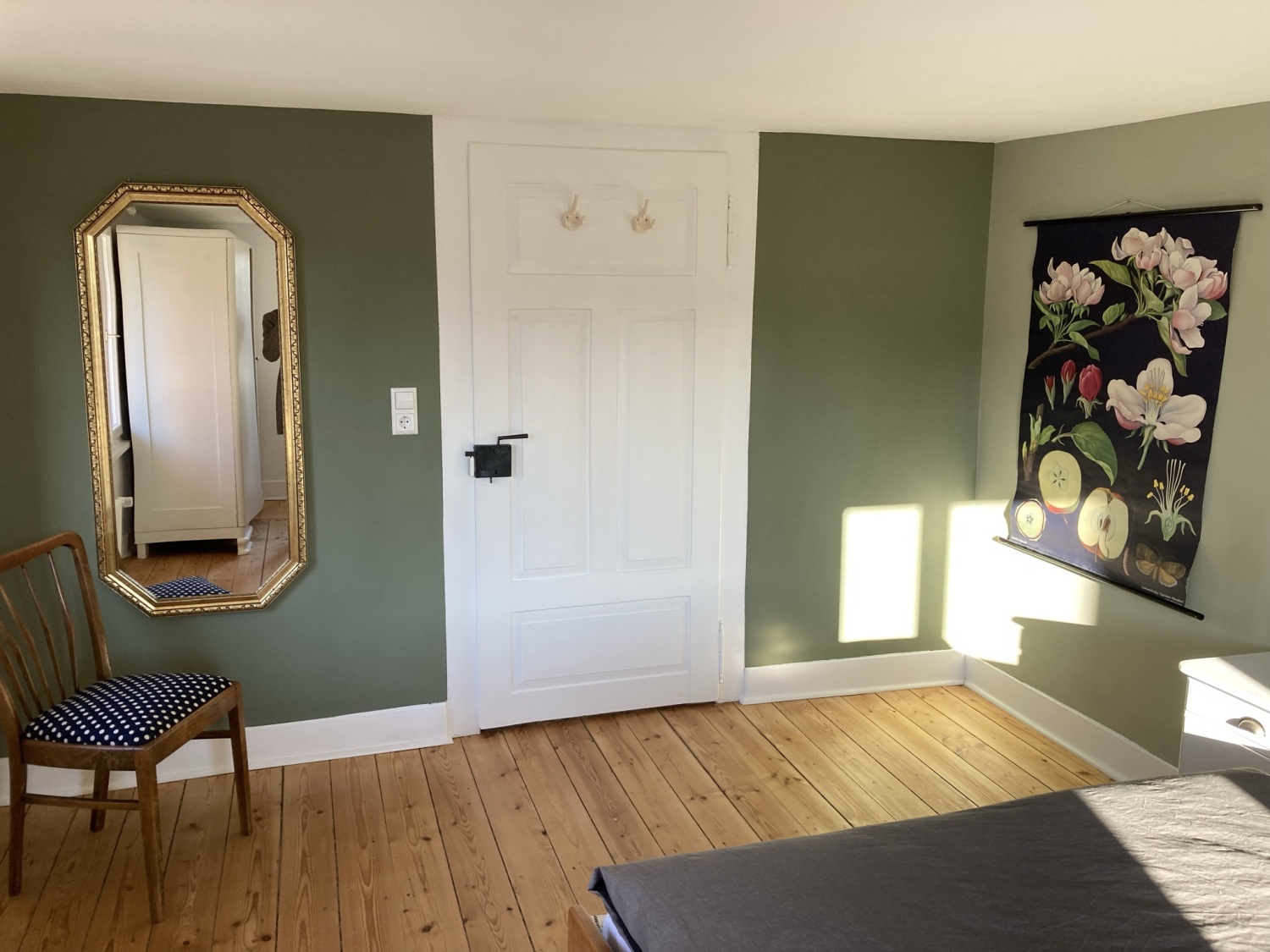 Schlafzimmer Spiegel.jpeg