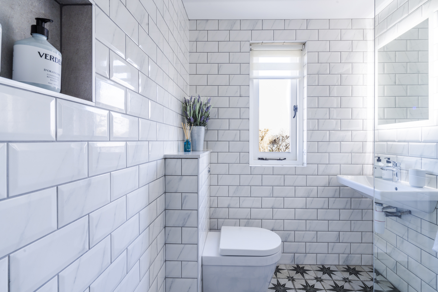 adrianna 7 barn close-18.jpg