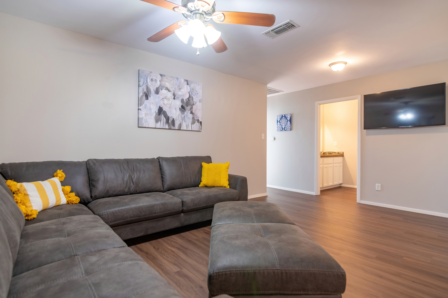 111Robinson-Unit A-007.jpg